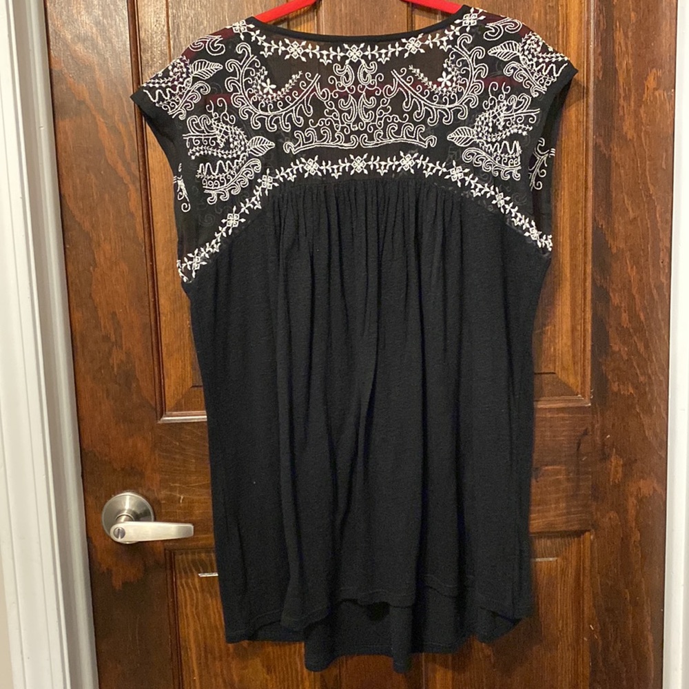 Lucky Brand Black and White Embroidered Blouse - Picture 6 of 6
